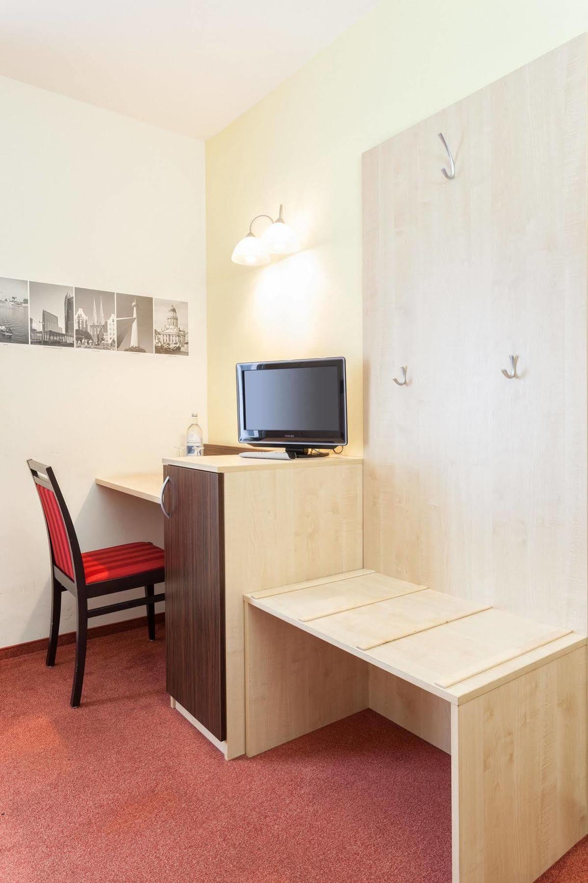 ברלין Hotel Mit-Mensch מראה חיצוני תמונה