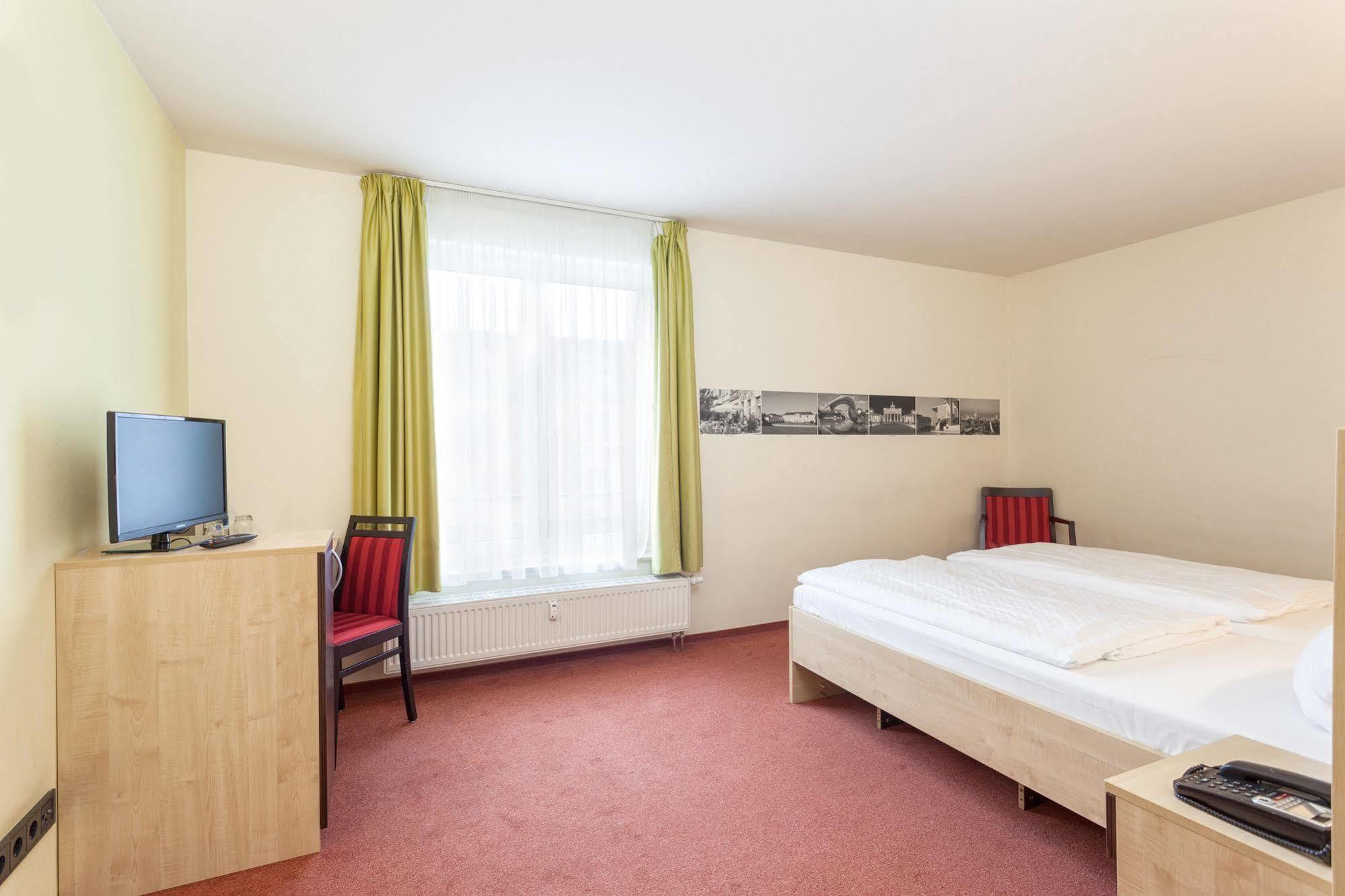 ברלין Hotel Mit-Mensch מראה חיצוני תמונה