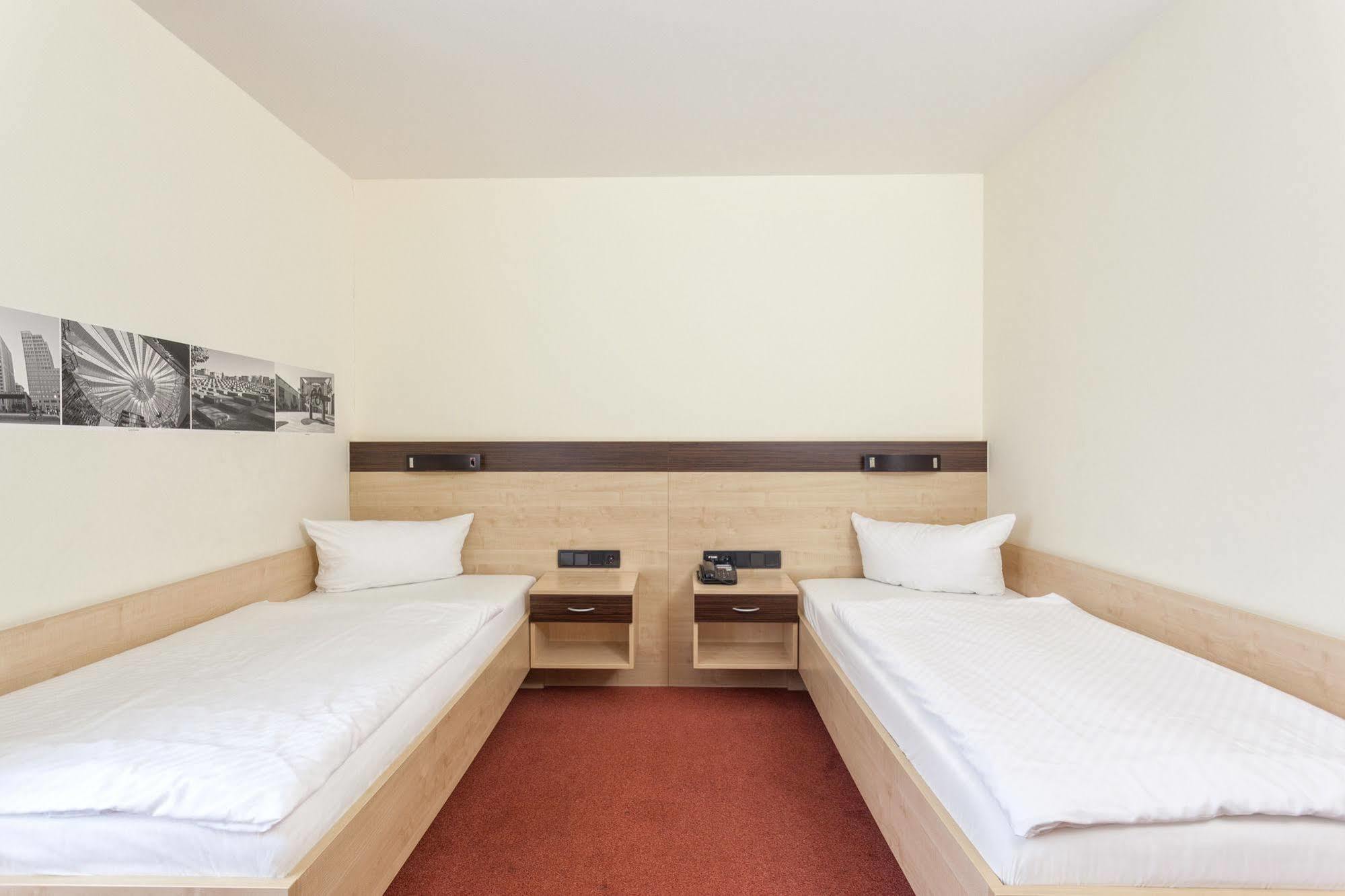 ברלין Hotel Mit-Mensch מראה חיצוני תמונה