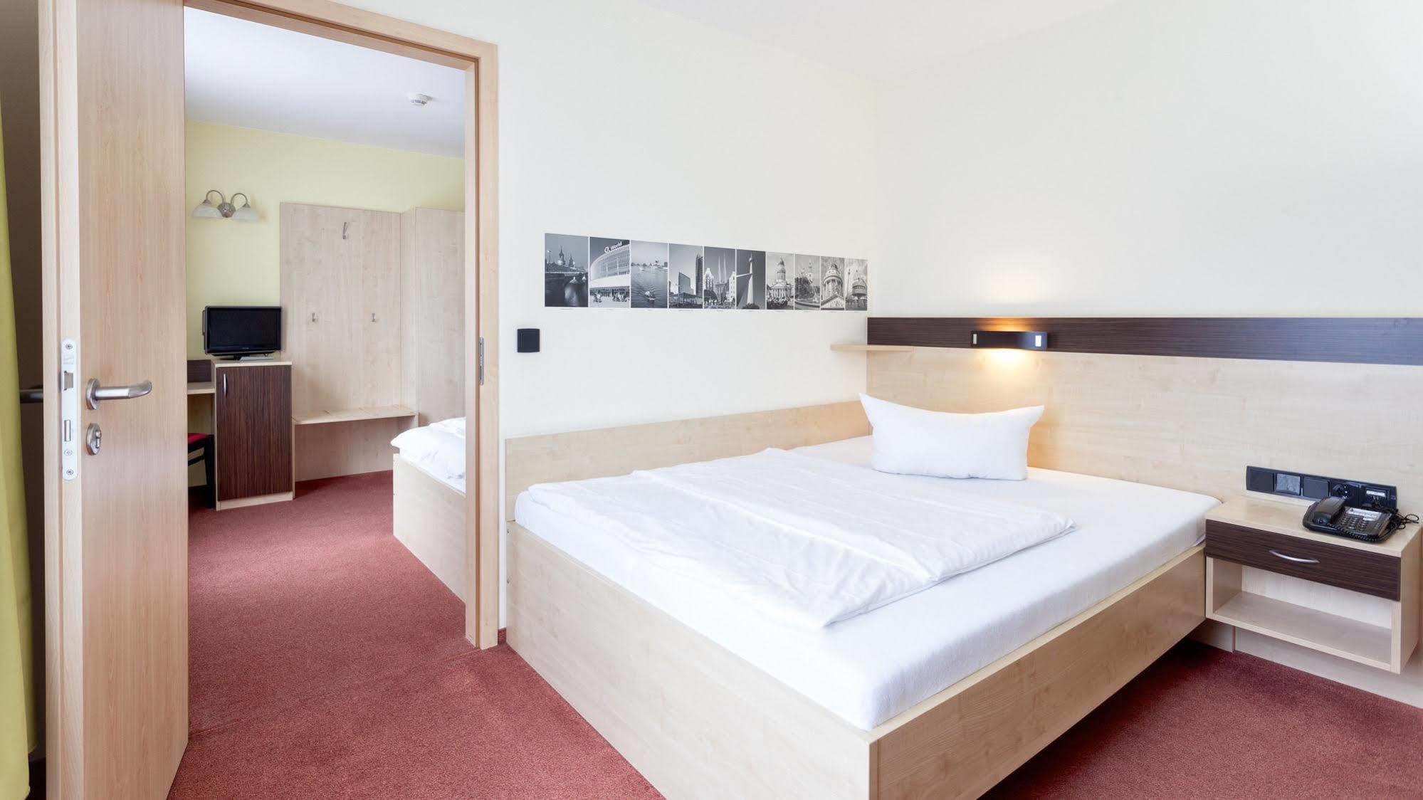 ברלין Hotel Mit-Mensch מראה חיצוני תמונה